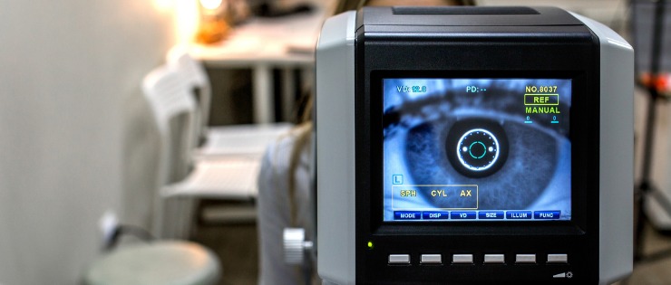 Optical instrument used to examine sight for detection of macular degeneration