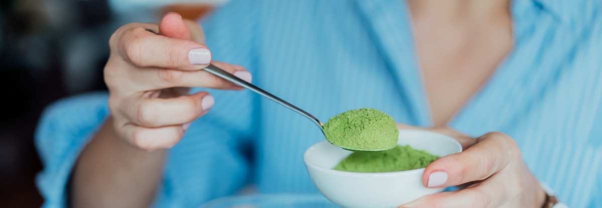 The Pros and Cons of Adding Superfood Powder to your Diet